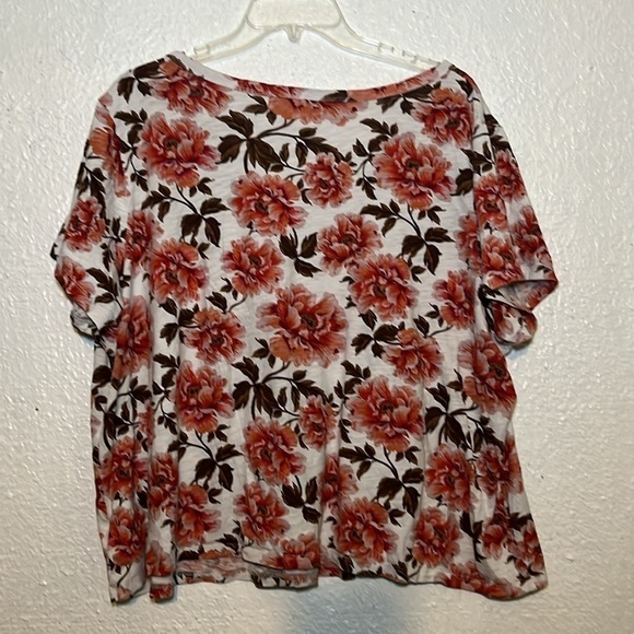 Old Navy cream floral V-neck top size 2XL - Picture 8 of 8